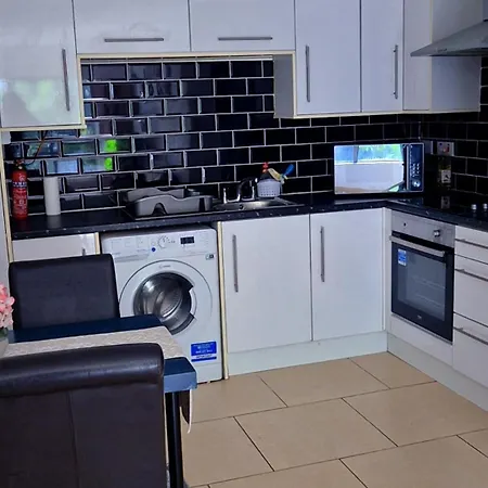 Entire 2bed Lägenhet