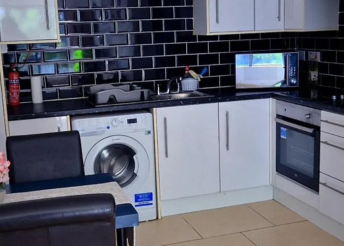 Entire 2bed Lägenhet